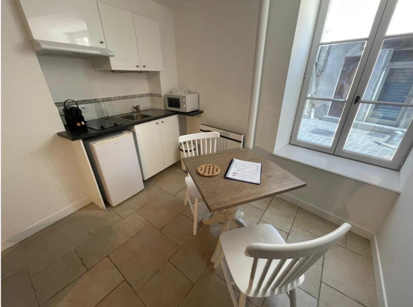 Batisse Paradis- 3 Appartements Calmes Et Elegants Au Centre Historique De Beaune Beaune  Rum bild