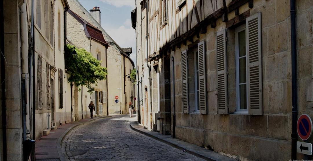 Batisse Paradis- 3 Appartements Calmes Et Elegants Au Centre Historique De Beaune Beaune  Exteriör bild