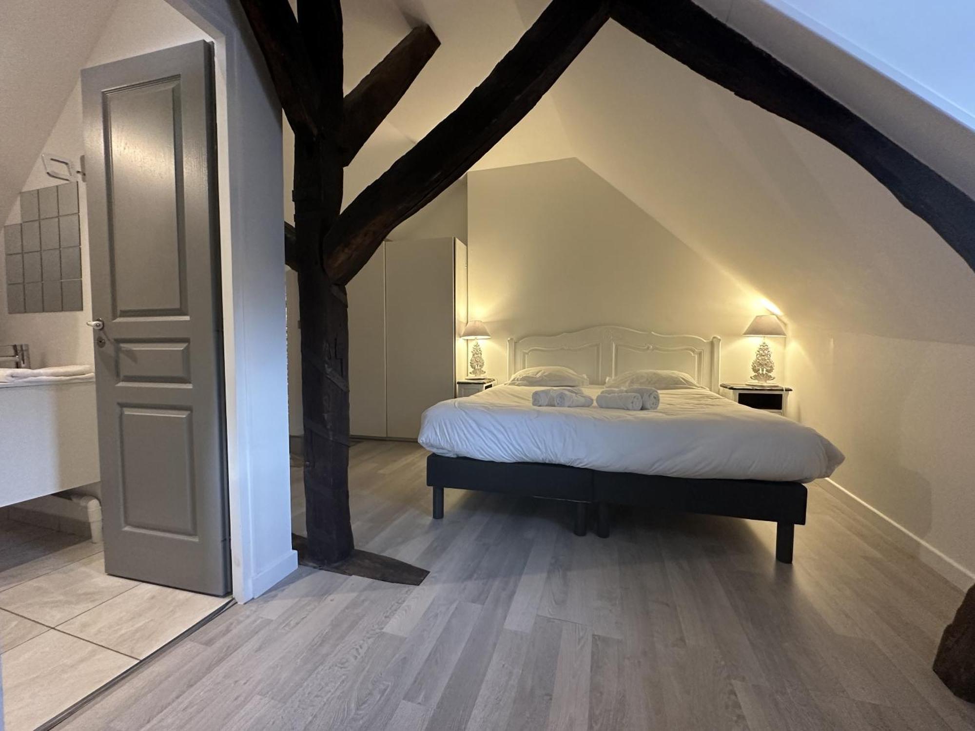 Batisse Paradis- 3 Appartements Calmes Et Elegants Au Centre Historique De Beaune Beaune  Rum bild